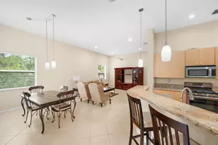 483 NW Blue Lake Dr, Port Saint Lucie, FL 34986 - Photo 9