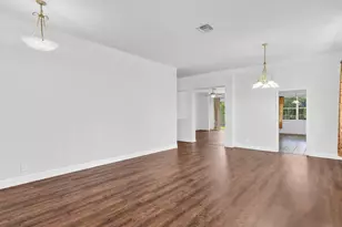 1125 Sunflower Cir, Weston, FL 33327 - Photo 5