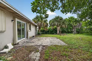 913 SE 10th St, Stuart, FL 34994 - Photo 29