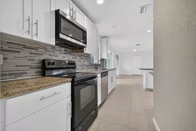 913 SE 10th Street, Stuart, FL 34994 - Photo 13