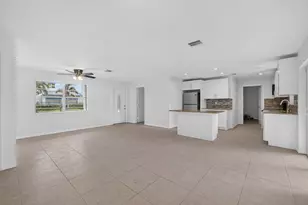 913 SE 10th St, Stuart, FL 34994 - Photo 5