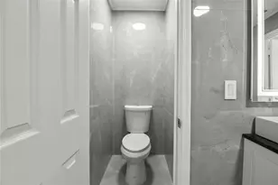1010 NE 24th St, Pompano Beach, FL 33064 - Photo 21