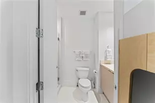 5959 Collins Ave, Miami Beach, FL 33140 - Photo 21