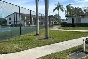 216 Lake Pointe Dr, Oakland Park, FL 33309 - Photo 21