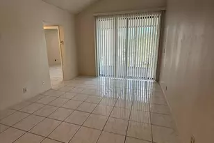 216 Lake Pointe Dr, Oakland Park, FL 33309 - Photo 5