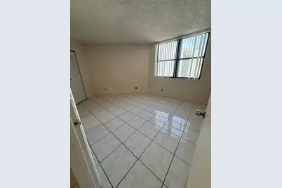 216 Lake Pointe Drive #222, Oakland Park, FL 33309 - Photo 9