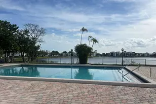 216 Lake Pointe Dr, Oakland Park, FL 33309 - Photo 23