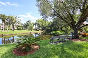 137 Meander Cir, Royal Palm Beach, FL 33411 - Photo 29