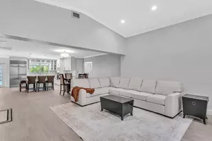 948 SE 10th Ct, Pompano Beach, FL 33060 - Photo 7
