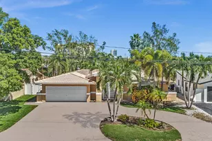 948 SE 10th Ct, Pompano Beach, FL 33060 - Photo 1