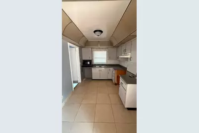 316 SW 80th Avenue, North Lauderdale, FL 33068 - Photo 5