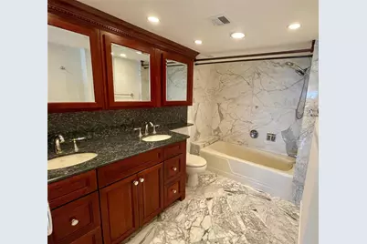3000 Holiday Drive #1106, Fort Lauderdale, FL 33316 - Photo 17