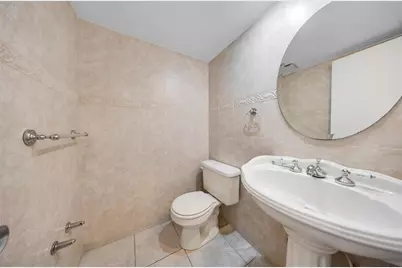 625 Oaks Drive #802, Pompano Beach, FL 33069 - Photo 9