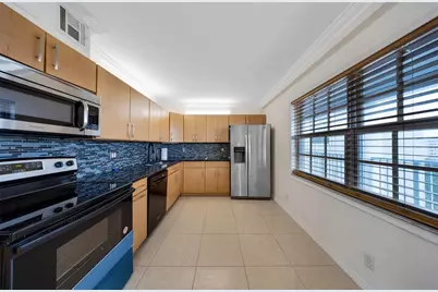 625 Oaks Drive #802, Pompano Beach, FL 33069 - Photo 5