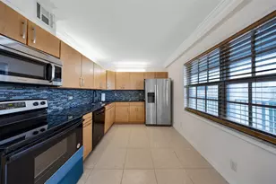 625 Oaks Dr, Pompano Beach, FL 33069 - Photo 5