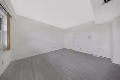 625 Oaks Drive #802, Pompano Beach, FL 33069 - Photo 13