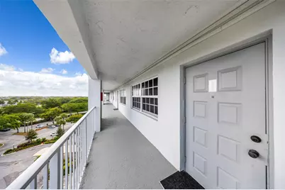 625 Oaks Drive #802, Pompano Beach, FL 33069 - Photo 25