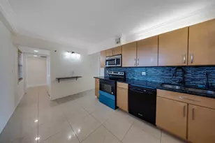 625 Oaks Dr, Pompano Beach, FL 33069 - Photo 7