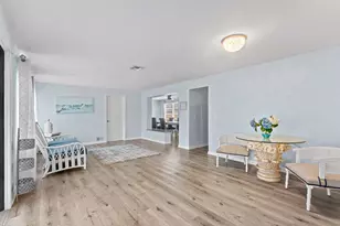 742 Laurel Dr, West Palm Beach, FL 33403 - Photo 5