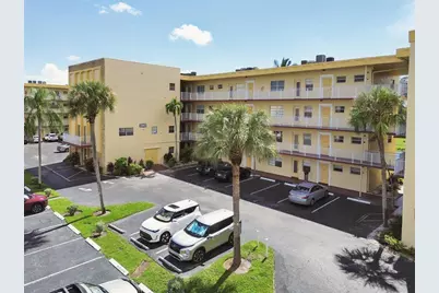 3940 NW 42nd Avenue #417, Lauderdale Lakes, FL 33319 - Photo 1