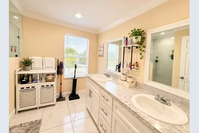 76 Plantation Boulevard, Lake Worth, FL 33467 - Photo 11