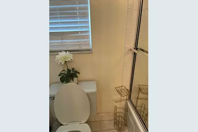 3871 Via Poinciana #402, Lake Worth, FL 33467 - Photo 13