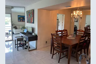 3871 Via Poinciana #402, Lake Worth, FL 33467 - Photo 3