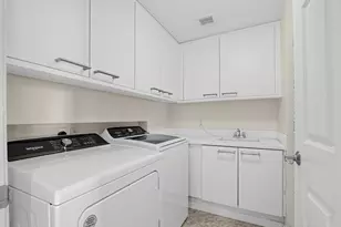 411 N New River Dr E, Fort Lauderdale, FL 33301 - Photo 33