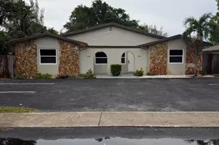 2950 SE 2nd St, Boynton Beach, FL 33435 - Photo 1