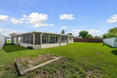 9704 NW 67th Street, Tamarac, FL 33321 - Photo 3