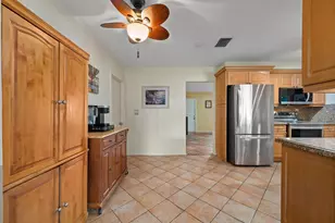 9704 NW 67th St, Tamarac, FL 33321 - Photo 11