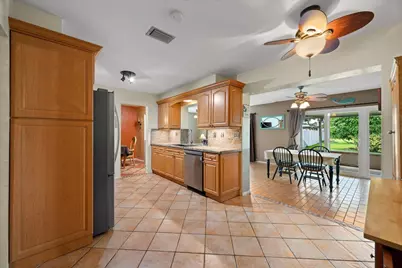 9704 NW 67th Street, Tamarac, FL 33321 - Photo 9