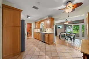 9704 NW 67th St, Tamarac, FL 33321 - Photo 9