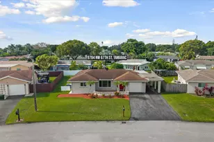 9704 NW 67th St, Tamarac, FL 33321 - Photo 31