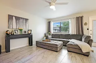 136 Tuscany B, Delray Beach, FL 33446 - Photo 3