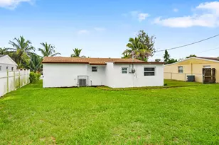 5295 Helene Pl, West Palm Beach, FL 33407 - Photo 23