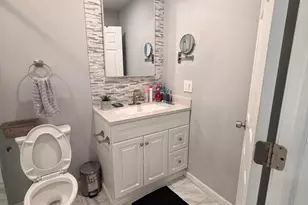534 Springdale Cir, Palm Springs, FL 33461 - Photo 5