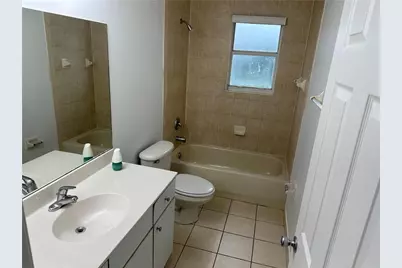 4400 Crystal Lake Drive, Deerfield Beach, FL 33064 - Photo 9