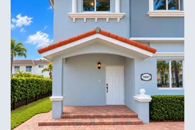 11657 NE 18th Drive #11657, North Miami, FL 33181 - Photo 1