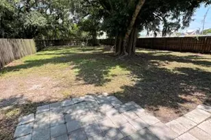 122 N 13th St, Fort Pierce, FL 34950 - Photo 21