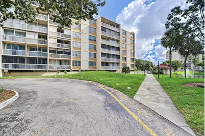 7051 Environ Boulevard #534, Lauderhill, FL 33319 - Photo 3