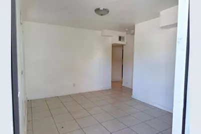 635 NW 22nd Road, Fort Lauderdale, FL 33311 - Photo 9
