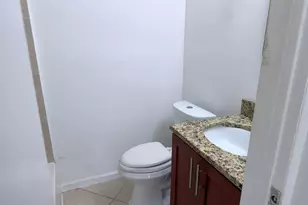 635 NW 22nd Rd, Fort Lauderdale, FL 33311 - Photo 25