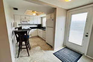 2950 SE Ocean Blvd, Stuart, FL 34996 - Photo 7