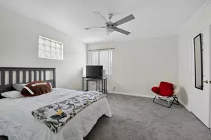 672 Gazetta Way, West Palm Beach, FL 33413 - Photo 45