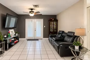 465 NW 16th St, Homestead, FL 33030 - Photo 11
