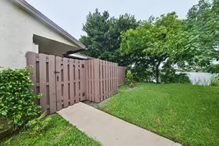 3402 Waterview Cir, Palm Springs, FL 33461 - Photo 3