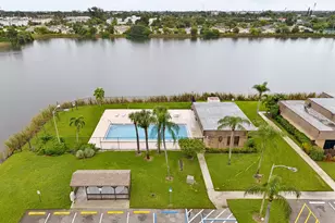 3402 Waterview Cir, Palm Springs, FL 33461 - Photo 7
