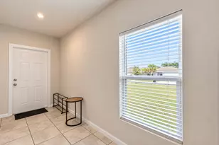 521 Cherimoya St, Fort Pierce, FL 34981 - Photo 7
