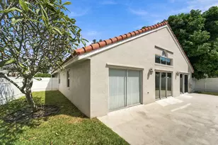 1317 Fairfax Cir E, Boynton Beach, FL 33436 - Photo 33